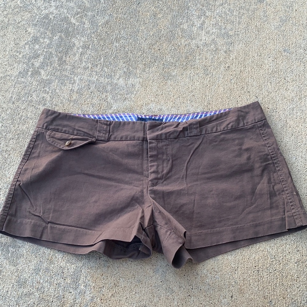 American Eagle brown shorts